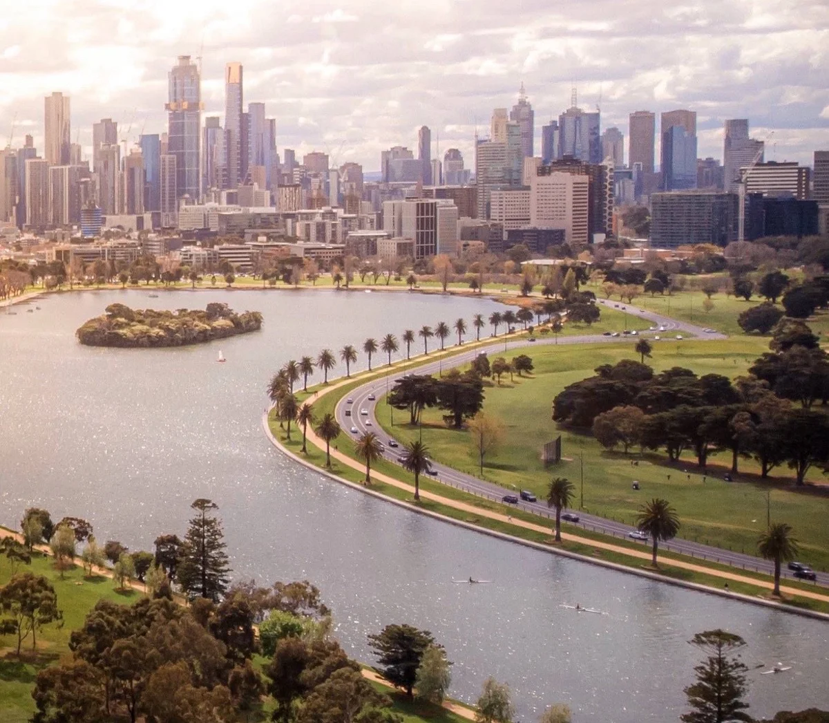 Dog walker near Albert Park Lake